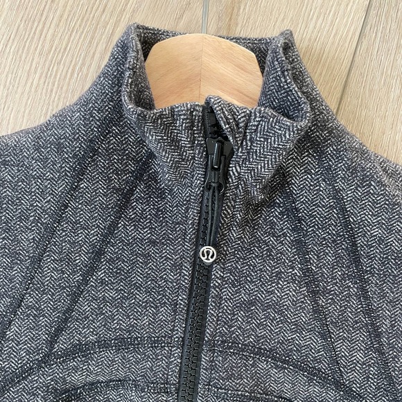 EUC Lululemon Define Jacket Herringbone Gray 4 - Picture 12 of 16